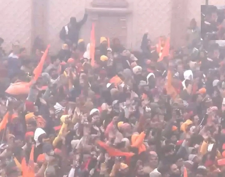 ayodhya devotees crowd