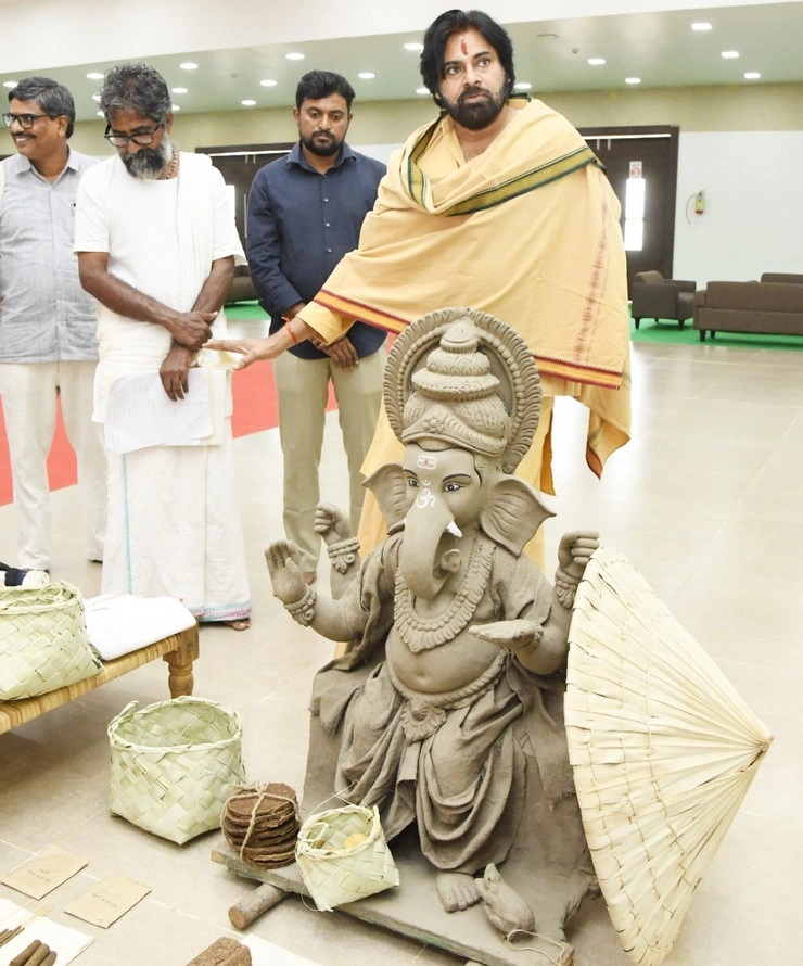 pawan kalyan - ganesh