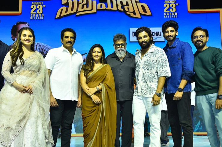 Rao Ramesh, Allu Arjun, Sukumar, Tabitha and others