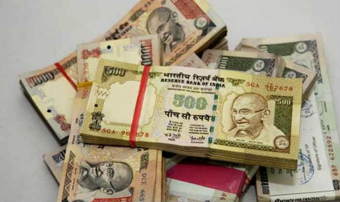 Old notes worth 30 lakhs seized in Patna, five arrested