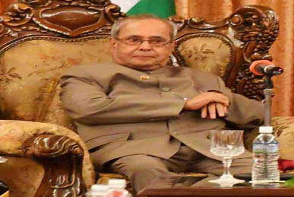 Pranab bats for simultaneous LS, Assembly polls