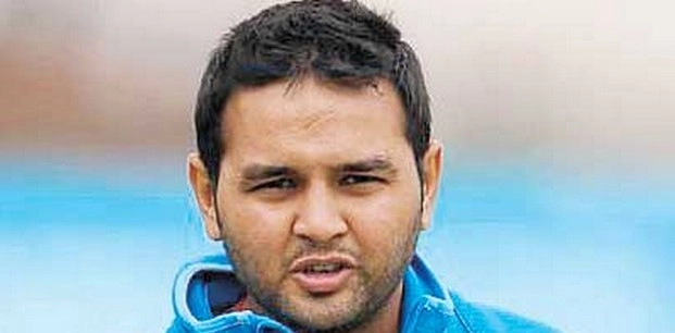 Parthiv to replace injured wicketkeeper Saha for Mohali Test