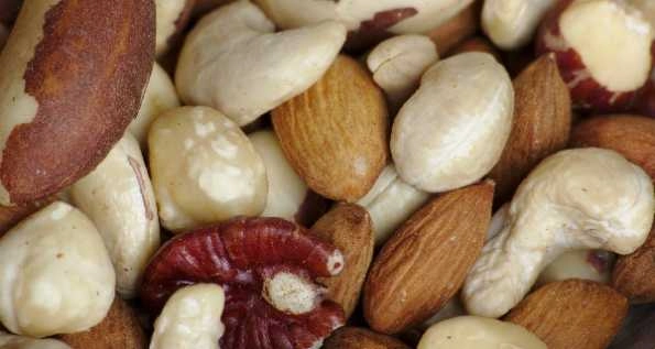 Handful of nuts cut risk of diseases