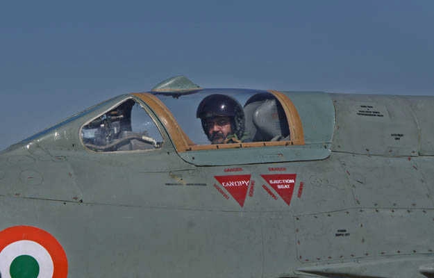 New Air Chief flies MiG 21 to assure pilots