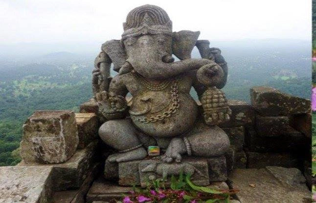 Ganesha idol stolen from the hilltop by helicopter!