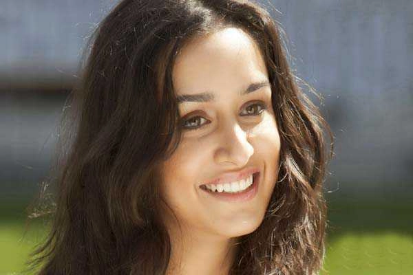 Shraddha Kapoor lashes out at media for spreading rumours