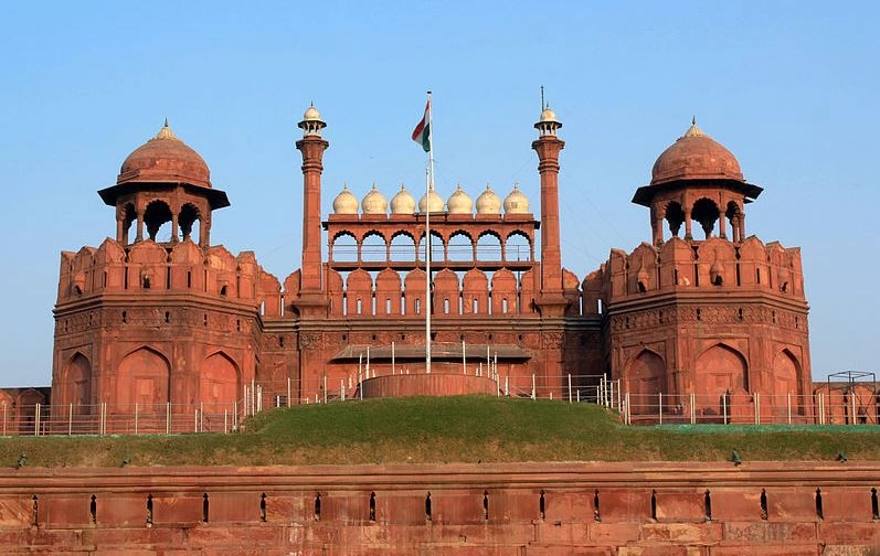 Explosives found in Red Fort well