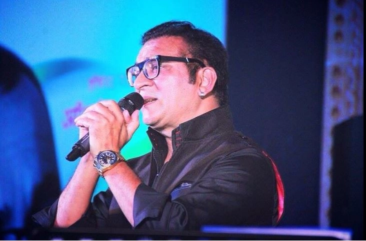 Singer Abhijeet says “Hang every Pakistani here”