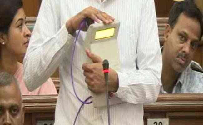Kejriwal's AAP takes EVM issue to Delhi Assembly