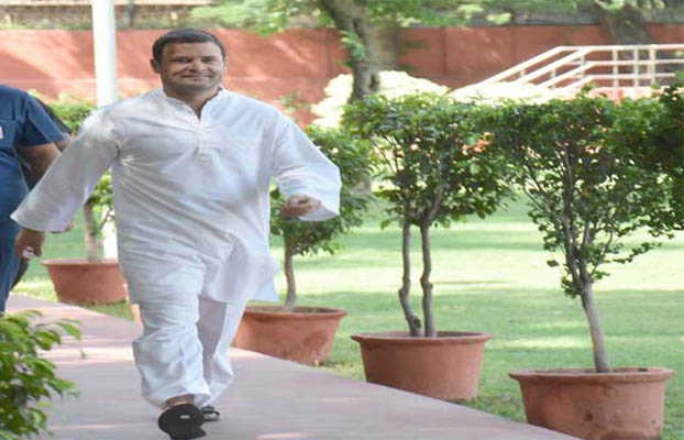 Rahul stopped from entering Saharanpur to meet victims of violence
