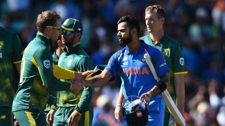 India stroll into semis with rout of South Africa