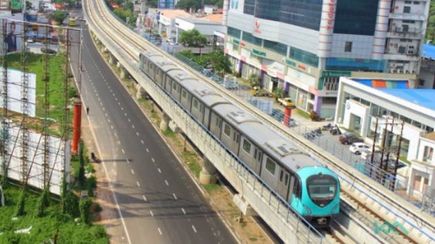 PM dedicates Kochi Metro Rail to Nation