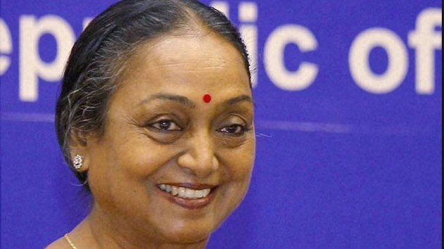 Opposition candidate Meira Kumar files nomination