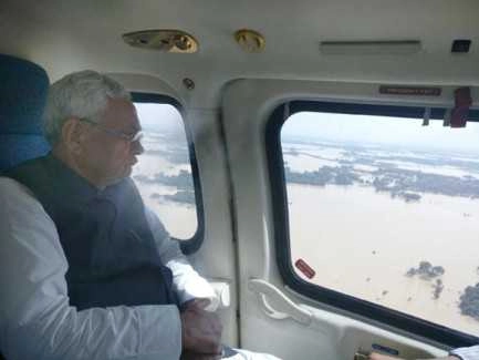 Nitish Kumar makes an aerial survey of flood affected districts