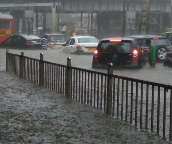 Live! Heaviest rain in Mumbai since 2005!