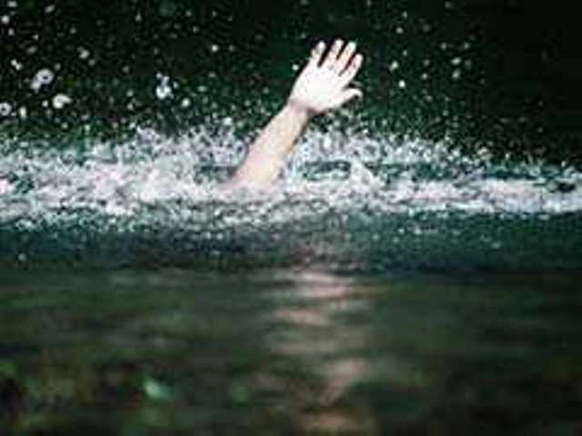 Youth drowns while clicking selfie with Ganesh idol during immersion