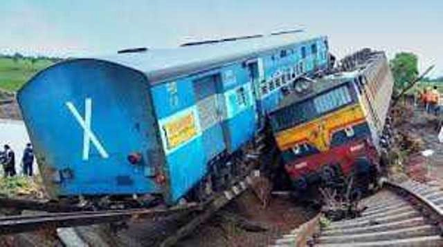 Shaktipunj express derails in UP: No casualty
