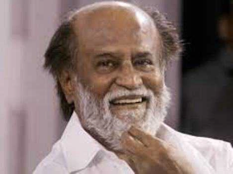 Rajini keeps fans guessing, to clarify on political stand on Dec 31