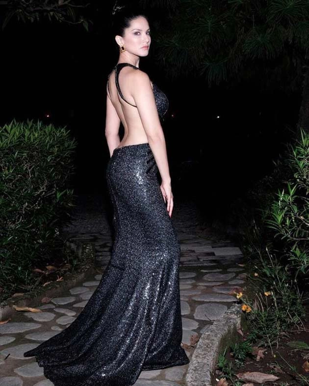 Sunny Leone killing it in backless gown