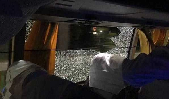 Australia shaken after a stone thrown at team bus in India