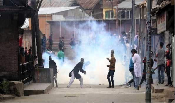 First time stone pelters gets a gully cricket rule in Kashmir