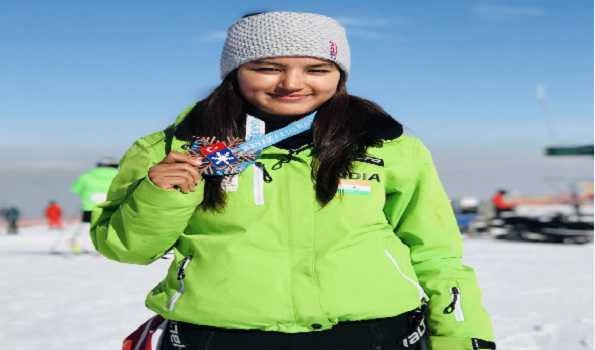 PM congratulates Aanchal Thakur for winning medal in Skiing