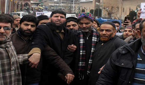 Curfew foils “Shopian Chalo” rally of Separatist in Kashmir