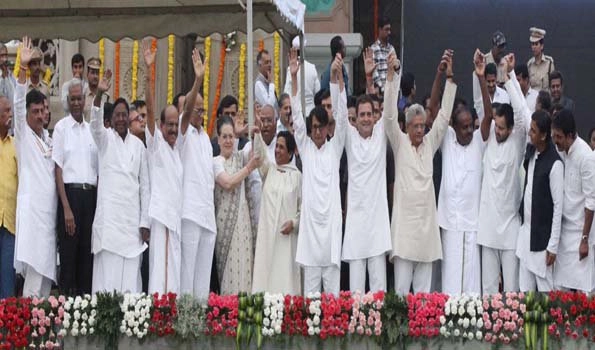 A pleasure to meet with leaders of opposition parties pan India: Rahul