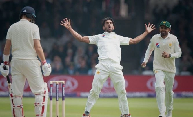 Drama from the 1st day, Pak team under scanner in England for using Smartwatches