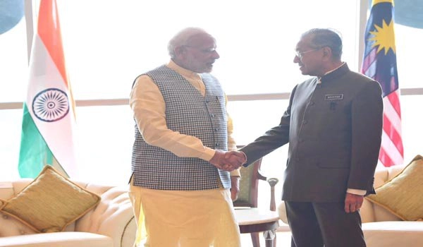 Modi meets Malaysian PM, discusses bilateral ties