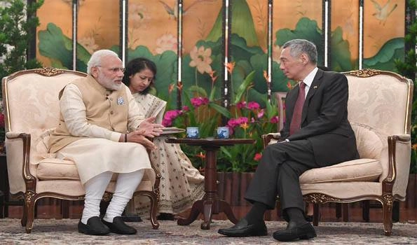 Modi & Loong discuss to 'deepen' bilateral ties