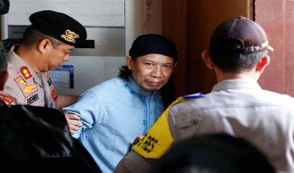 Indonesian IS cleric Aman Aburrahman sentenced to death for planning Jakarta attack