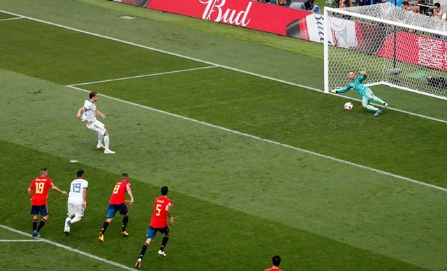 Russia defeat Spain and Croatia beats Denmark in penalty shootout
