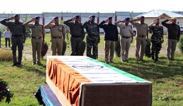 J&K policeman abducted and killed by militants received floral tribute