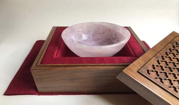 Handcrafted stone bowls, dhurries: PM Modi’s gift to Abe