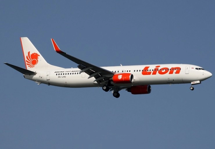 188 feared dead as lion air passenger plane crashes into the sea