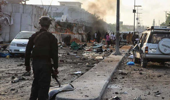 Blast by suspected Islamist extremists claims 17 lives in Somalia