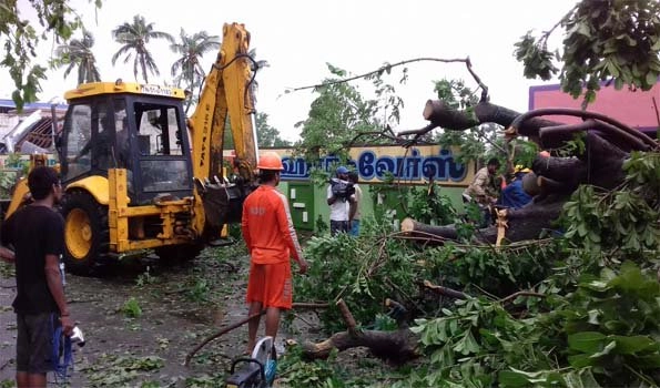 Nagai worst hit as Cyclone 'Gaja' crosses coast, claims 8 lives