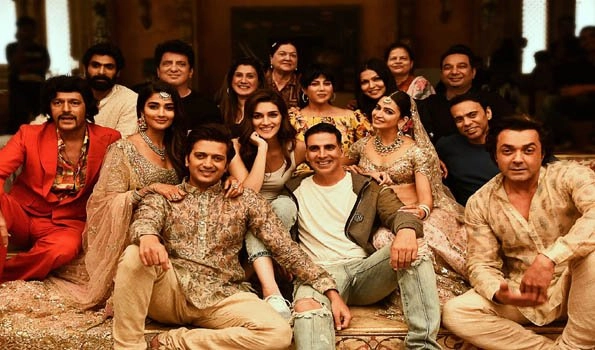 Housefull 4 team poses for happy picture post wrap