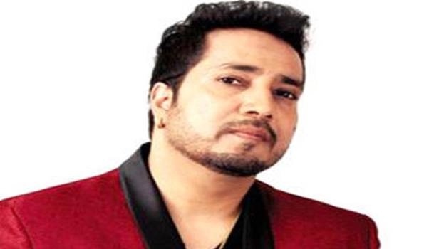 Mika Singh to be produced in court Friday in indecent picture case