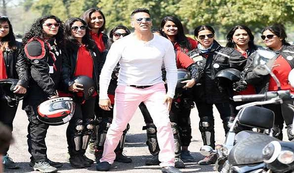 Akshay joins  Run4Niine, urges all to end taboos around menstruation on Int'l Women Day