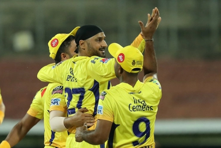 Spinners dominate CSK title defence with win over RCB in low scoring affair