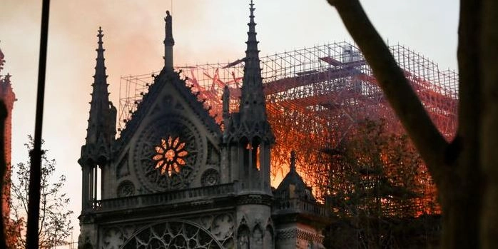 Yellow Vest protesters warned to keep clear of Notre Dame