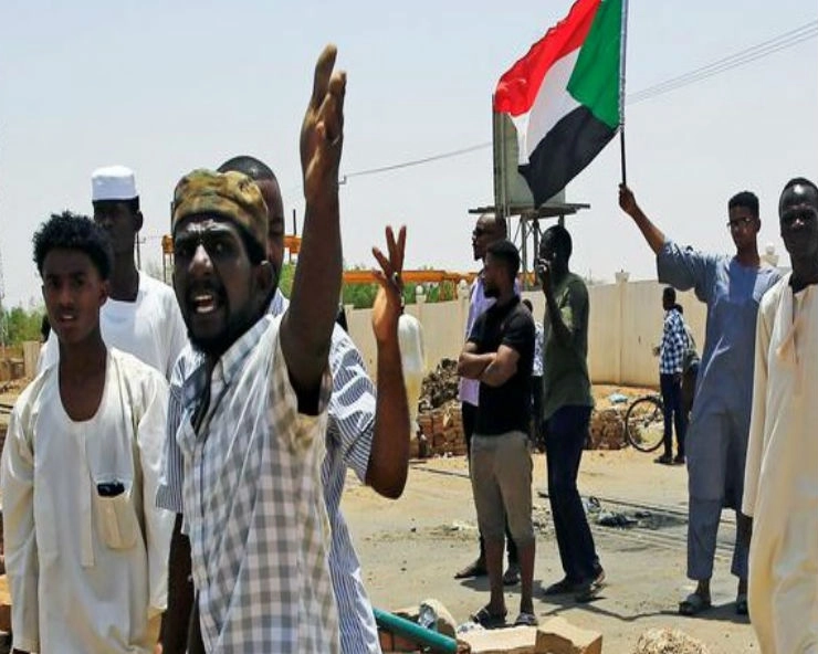 Sudan protest leaders call for civil disobedience against military rulers