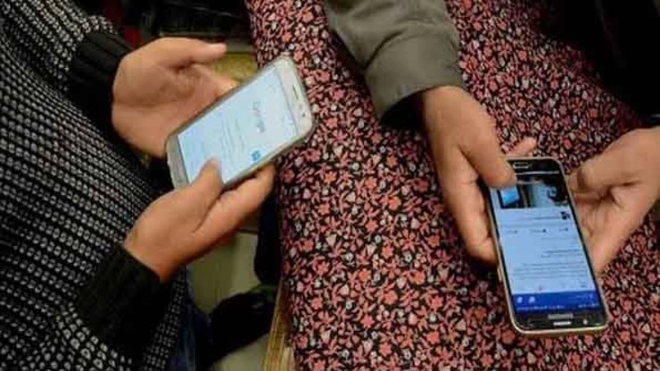SMS, voice messages restored on pre-paid mobiles in J&K UT: Govt