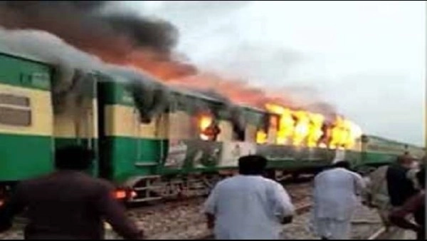 The burning train of Pakistan claims 25 lives, 35 injured