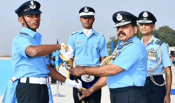 This 21 yr old lad topped among 127 IAF flying officers, felicitated