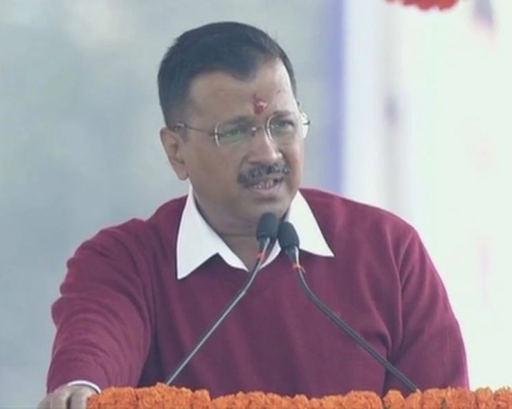 Kejriwal seeks Modi’s blessings, says will work in harmony with Centre for Delhi’s development