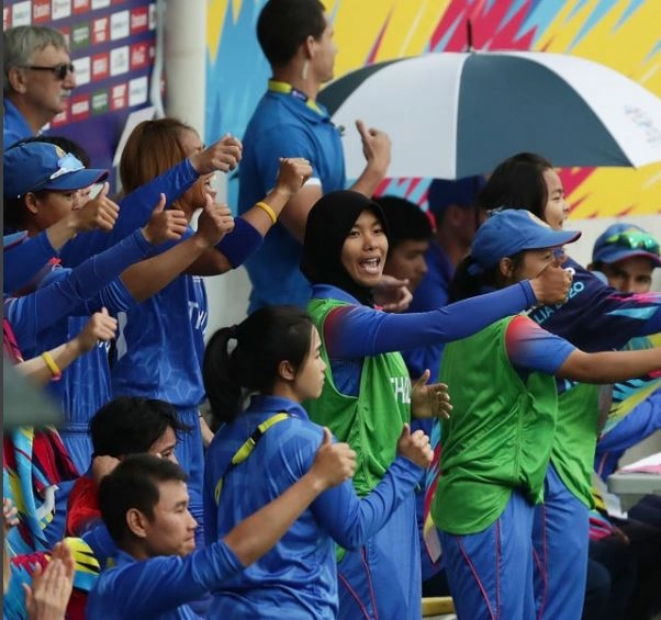 ICC women's T 20 WC: Thai girls almost bring Pak women to knees  (Video Highlights)