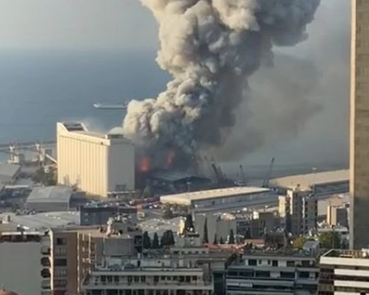 Powerful explosion rocks Beirut, more than 70 killed, thousands injured (Video)